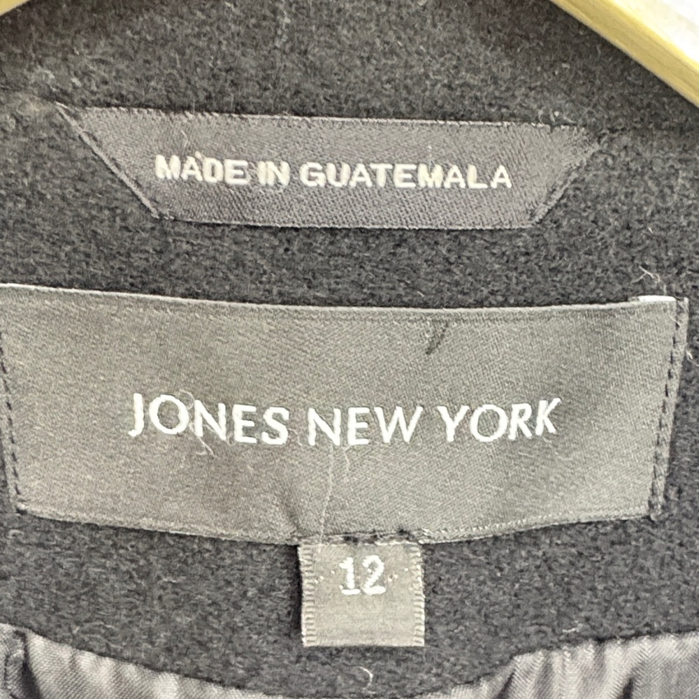 Jones New York Women's Classic Black Peacoat size 12 
Perfect oversized look - Picture 2 of 2